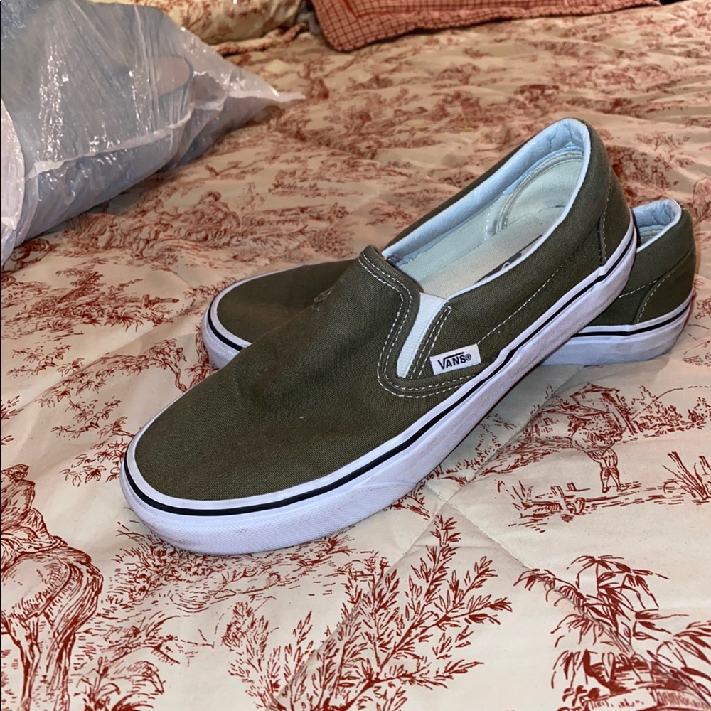 Vans slip on